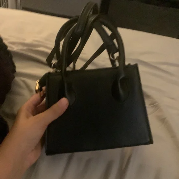 Black crossbody mini purse - Picture 4 of 5